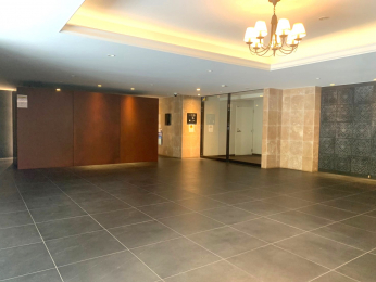 ���r�[�@�G���g�����X���r�[