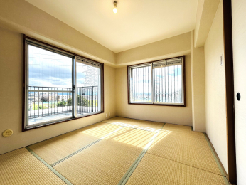 rOȊŐ@oRj[ɖʂA쑤̖6̘aB