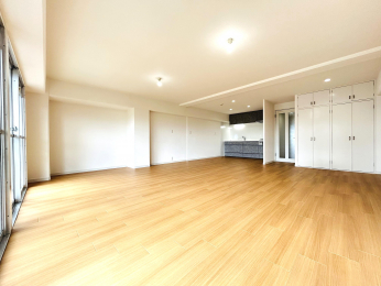 rO@24.8LDKBgz˂݂܂B