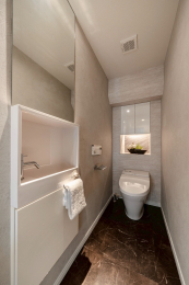 gC@^NX̉@tgCBgCɏʑ䂪AɎgpł܂