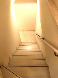 ���̑����ρ@1�K����n��1�K�ւ̊K�i�B�萠�t�I