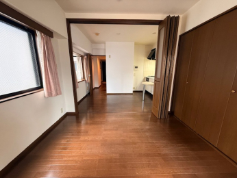 ���r���O�@LDK�����t�H�[���O�̗l�q2025�N11��8�����_