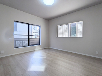 rOȊŐ@3K̖8̗młŗzǍDł