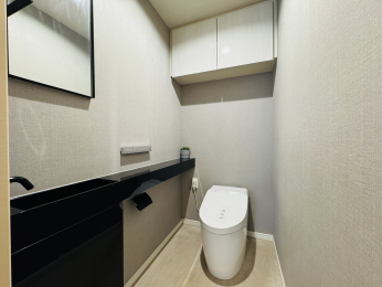 gC@􂢃JE^[t̐̂郌Xg[ł