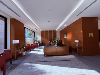 ���r�[�@�G���g�����X���r�[