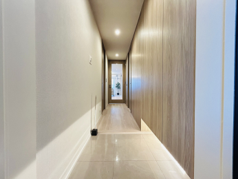 ց@[͂̍V[Y{bNXAU炩肪ȌւXbL̂ĂȂԂłB