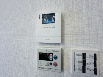 ̑ρ@q҂mFłTVj^tC^[złB