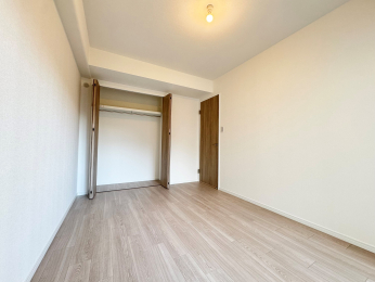 �m���@�y�m���^��5.7���z�쓌�����̃o���R�j�[�ɖʂ����m���ł��� �t���[�����O�E�N���X�S�\�ց�