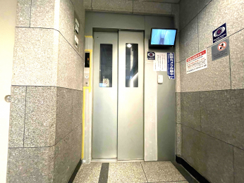 ���̑����p���@�Ď��J�����t���G���x�[�^�[