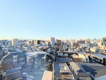 �Z�˂���̒��]�ʐ^�@-