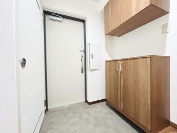 ���ց@���ւɂ͎��[��݂��Ă���܂��B