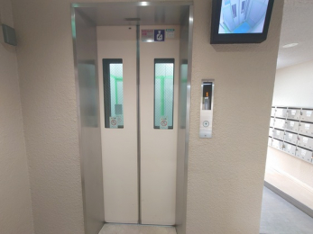 ���̑����p���@�Ď����j�^�[�t���G���x�[�^�[