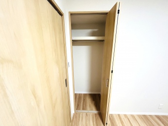 ���[�@�������m����4.5���̎��[�X�y�[�X�I�I�ɂ̓o�b�N���A�����ɂ͎��[�P�[�X�Ȃǂ�u���ĕ֗��ǂ����g�����������܂��I