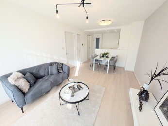 ���r���O�@��15����LDK�ł��B�傫�ȑ������������邢���������Ă��܂����