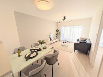 ���r���O�@��15����LDK�ł��B�傫�ȑ������������邢���������Ă��܂����