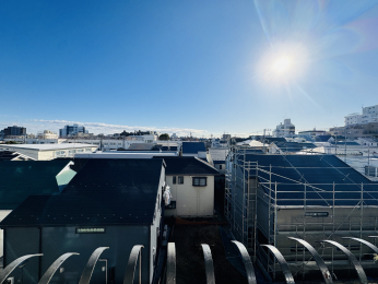 �Z�˂���̒��]�ʐ^�@-