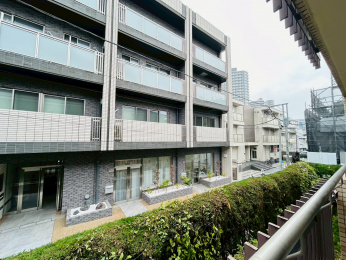 �Z�˂���̒��]�ʐ^�@-