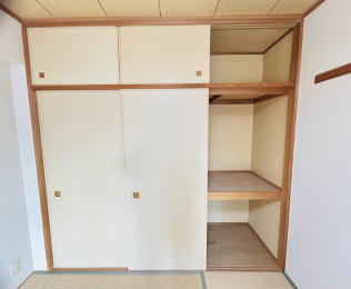 ���[�@�a���̎��[�X�y�[�X�B�ߗނ␶�������Ȃǂ����Ղ���[�ł��܂��B