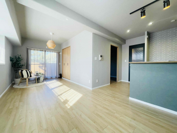 ���r���O�@-