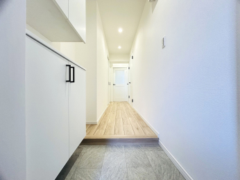 ���ց@���ւɂ͎��[��݂��Ă���܂��B�U�炩�肪���Ȍ��ւ��X�b�L���̂����ĂȂ���Ԃł��B