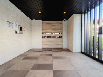 �G���g�����X�@���������O�ςɃ}�b�`���Ă��܂�(�G���g�����X2)