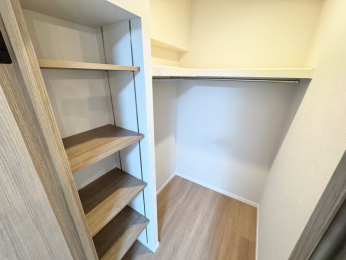 ���[�@�E�H�[�N�C���N���[�[�b�g�����[�[���I