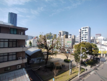 �Z�˂���̒��]�ʐ^�@-