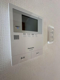 ���̑��@�s�u���j�^�[�t�C���^�[�z���ň��S��