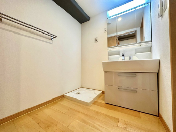 ���ʑ�E���ʏ��@���C�h�h���b�T�[������p��