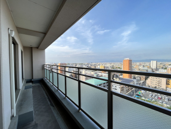 �o���R�j�[�@����ʂɍL�X�Ƃ����o���R�j�[ ��