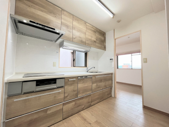 �L�b�`���@�y2019�N�����ς݁z�Ɨ��^�L�b�`���I���������o�Ă��܂������ȃL�b�`���ƃ��r���O���ʂȈׁA���q�������S�ł���