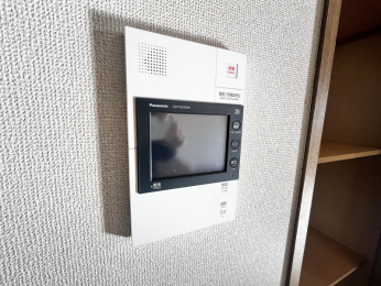 ���̑����ρ@���q���ɕ֗��A�s�u���j�^�[�t�C���^�[�z��