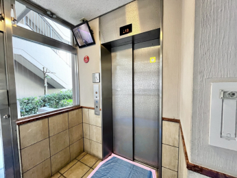 ���̑����p���@EV�͖h�ƃJ�����t���ň��S�ł���