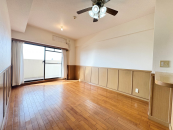 ���r���O�@�V�[�����O�t�@�����A�N�Z���g�̂�������LDK�ł���