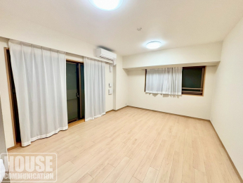 ���r���O�@���e�����ɑ�������A�J�������Q��L�b�`���ŗ��������Ȃ���m���ł��났�Ȃ���O�̌i�F�𒭂߂邱�Ƃ��ł��܂��I