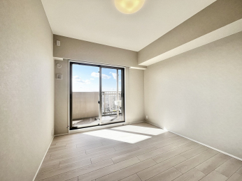 �m���@�y�m����6���z�o���R�j�[�ɖʂ������邢�m���ł���