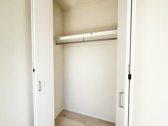 ���[�@�e�����ɂ͎��[���������Ă��܂���