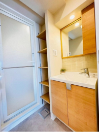 ���ʑ�E���ʏ��@����Ƃ�̐��ʃX�y�[�X�Œ��̐g�x�x���X���[�Y��