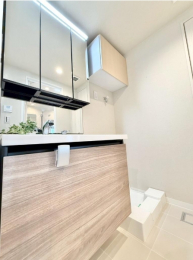 ���ʑ�E���ʏ��@���O�ʋ��^�C�v�Őg�����Ȃ݃`�F�b�N�ɕ֗��Ȃق��A�����̎��[�ɂ��g������ǍD�ł�