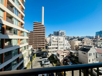 �Z�˂���̒��]�ʐ^�@-