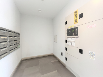 ���̑����p���@�s�ݎ��ɂ��ו����󂯎��ĕ֗��ȑ�z�{�b�N�X��