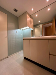 ���ʑ�E���ʏ��@���������[������̂Ő����鏬���ނ���������[�����܂��B