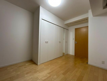 �m���@�����[�X�y�[�X���t���Ă��āA���������ő���ɍL���g���Ă��������܂��B�ו��̑����������S�ł��B