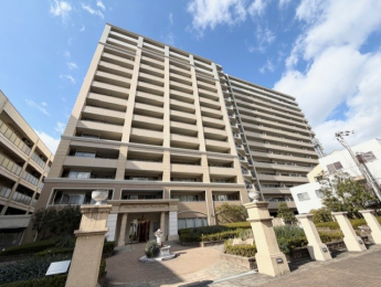 ���n�O�ώʐ^�@2004�N10�����z�̕����}���V������ߗה������{�݂��[���̃}���V�����ł���