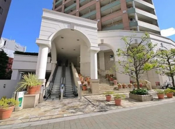 ���̑��@��1�K�ɂ̓I�����s�b�N�V�h�S�l���X������A���X�̂��������ɂ��֗��ł���