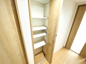 ���[�@�L���̎��[�X�y�[�X�I���p�i�̃X�g�b�N�ɖ𗧂��܂��I