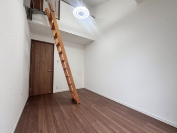 ���̑��@�閧��n�̂悤�ŁA���퐶���ɂ킭�킭��������܂���