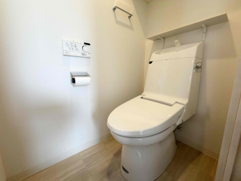 �g�C���@�E�H�V�����b�g�t���ł����݌˒I��������[�\�ł���