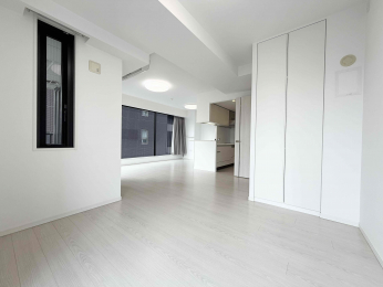 ���r���O�@�ʊp�x����̃��r���O�ʐ^�ł���