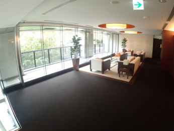 �G���g�����X�@���p���̃G���g�����X���r�[�ł��B